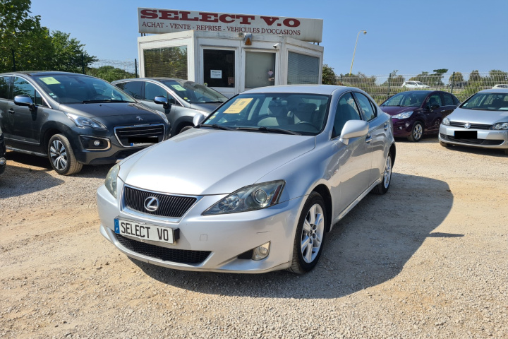 LEXUS IS 220