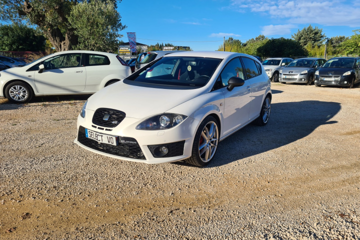 SEAT LEON