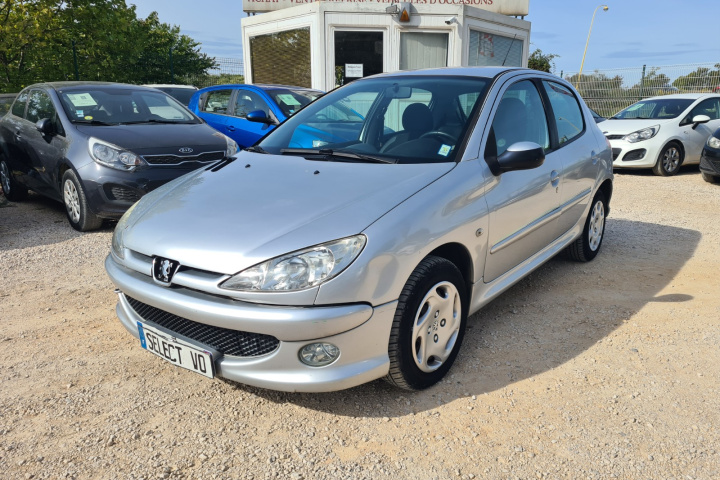 PEUGEOT 206