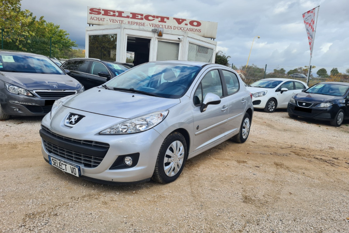 PEUGEOT 207
