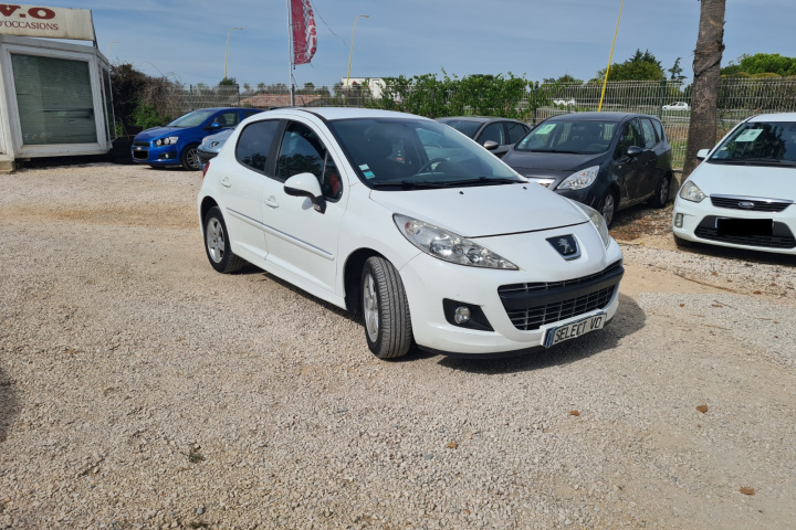 PEUGEOT 207